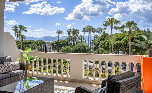 Apartment in Saint Nicolas, Cannes, France 1