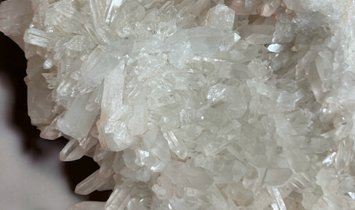 The Large Clear Quartz Cluster