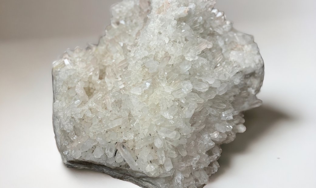 The Large Clear Quartz Cluster