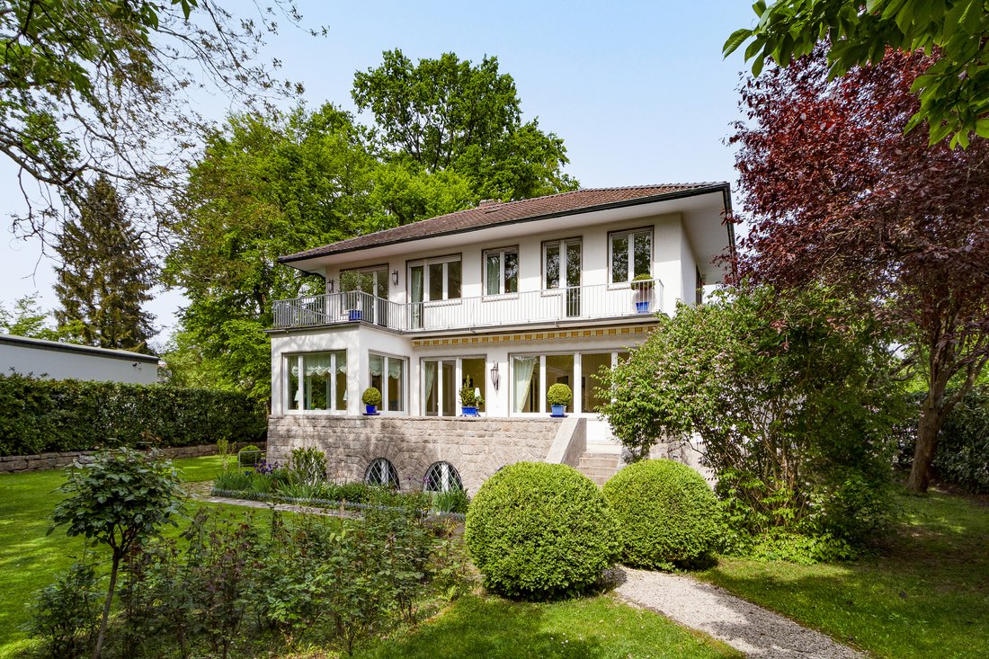 Stylish Historic Villa: Generosity, In Frankfurt Am Main, Hessen