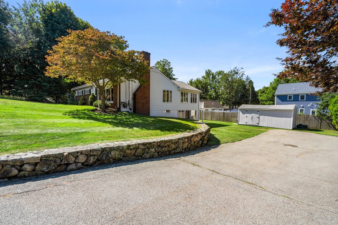 14 Highview Drive, Hingham, Ma, 02043 In Hingham, Massachusetts, United