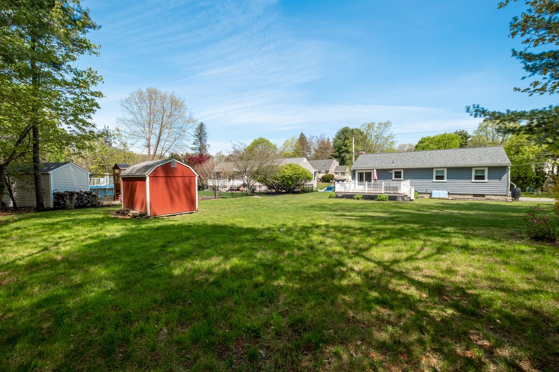 3 Bedrooms Single Family Detached In Stoneham, Massachusetts, United