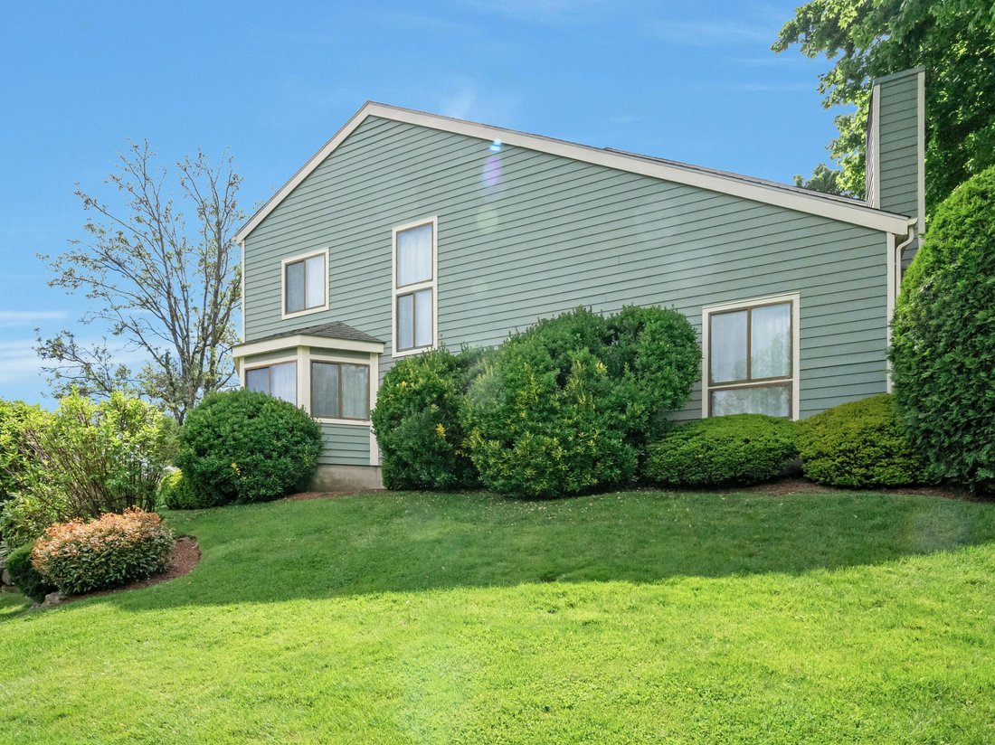 28 Village Green In Port Chester, New York, United States For Sale