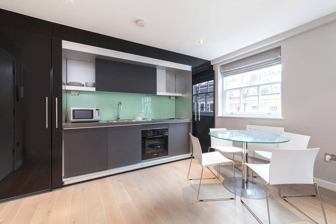 Apartment in Fitzrovia, Camden, England 3 - 14249518