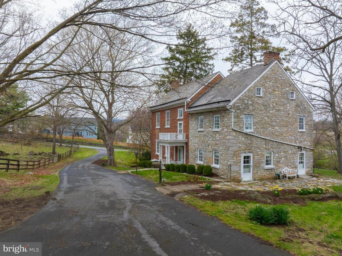 House in Martinsburg, West Virginia, United States 1 - 14252157
