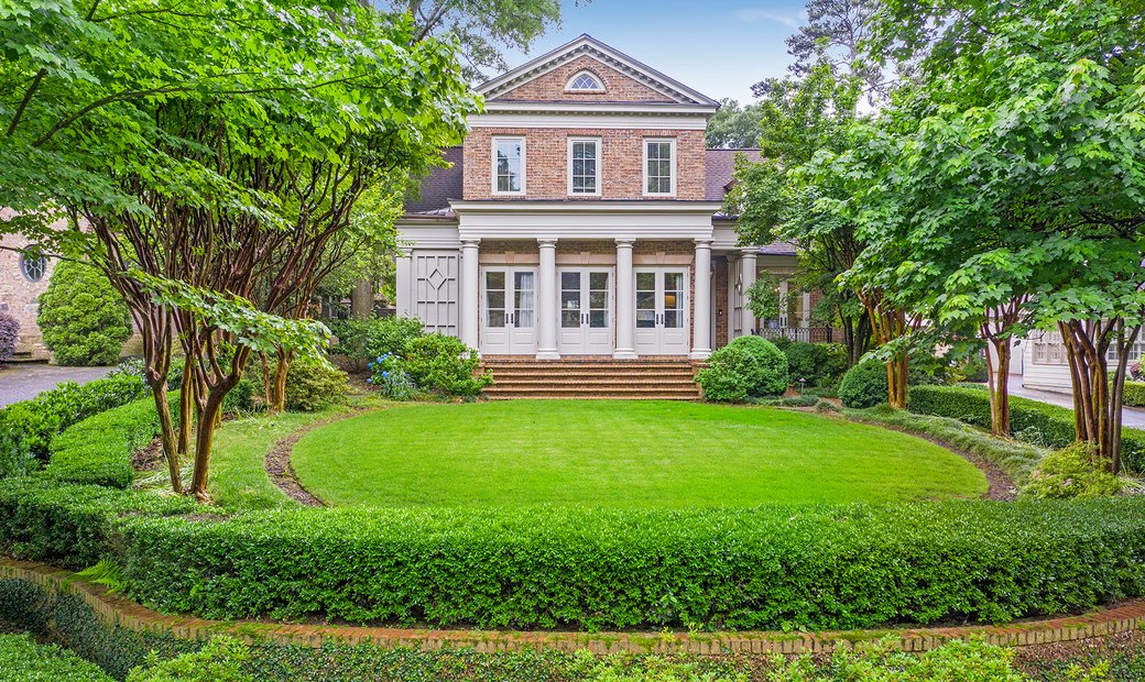 Vivere Nelle Foreste Urbane In Brookhaven, Georgia, Stati Uniti In ...