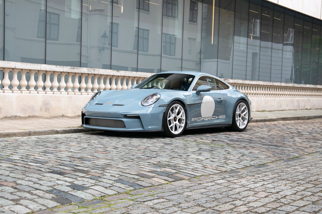 Coupe in London, England, United Kingdom 2 - 14250512