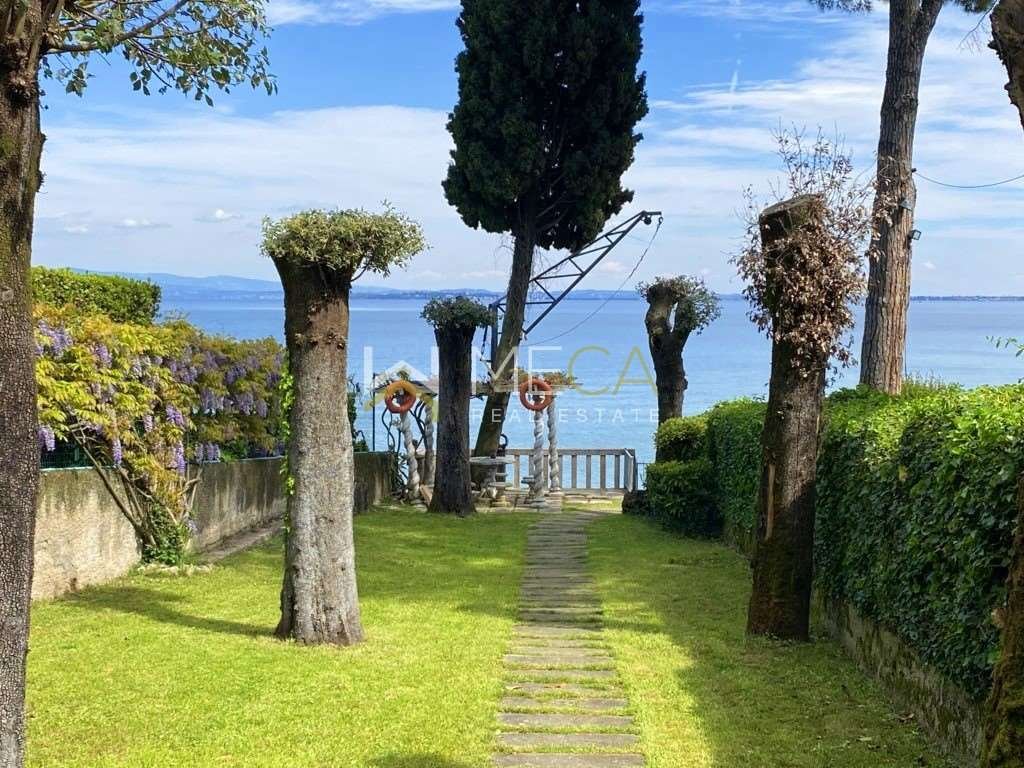 Apartment in Padenghe sul Garda, Lombardy, Italy 1 - 14253399