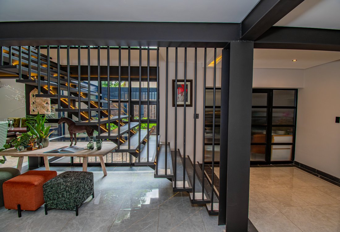 House in Waterkloof, Gauteng, South Africa 3 - 14251940