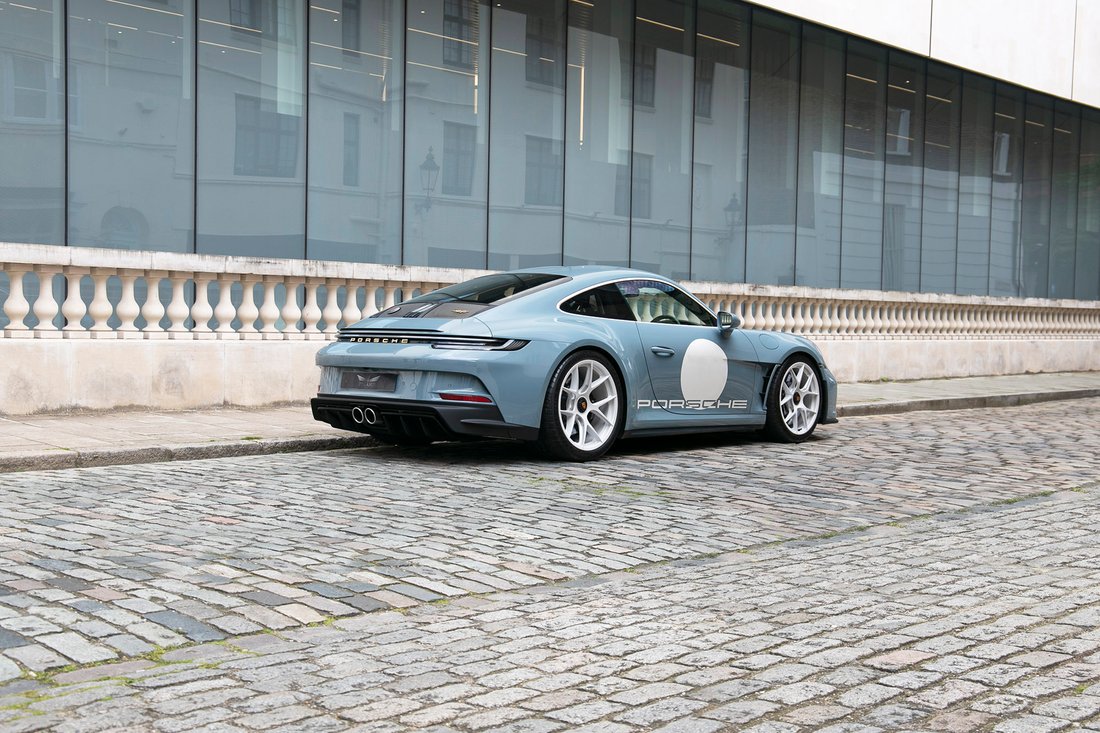Coupe in London, England, United Kingdom 4 - 14250512
