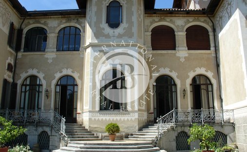 Castello a Mercenasco, Piemonte, Italia 1