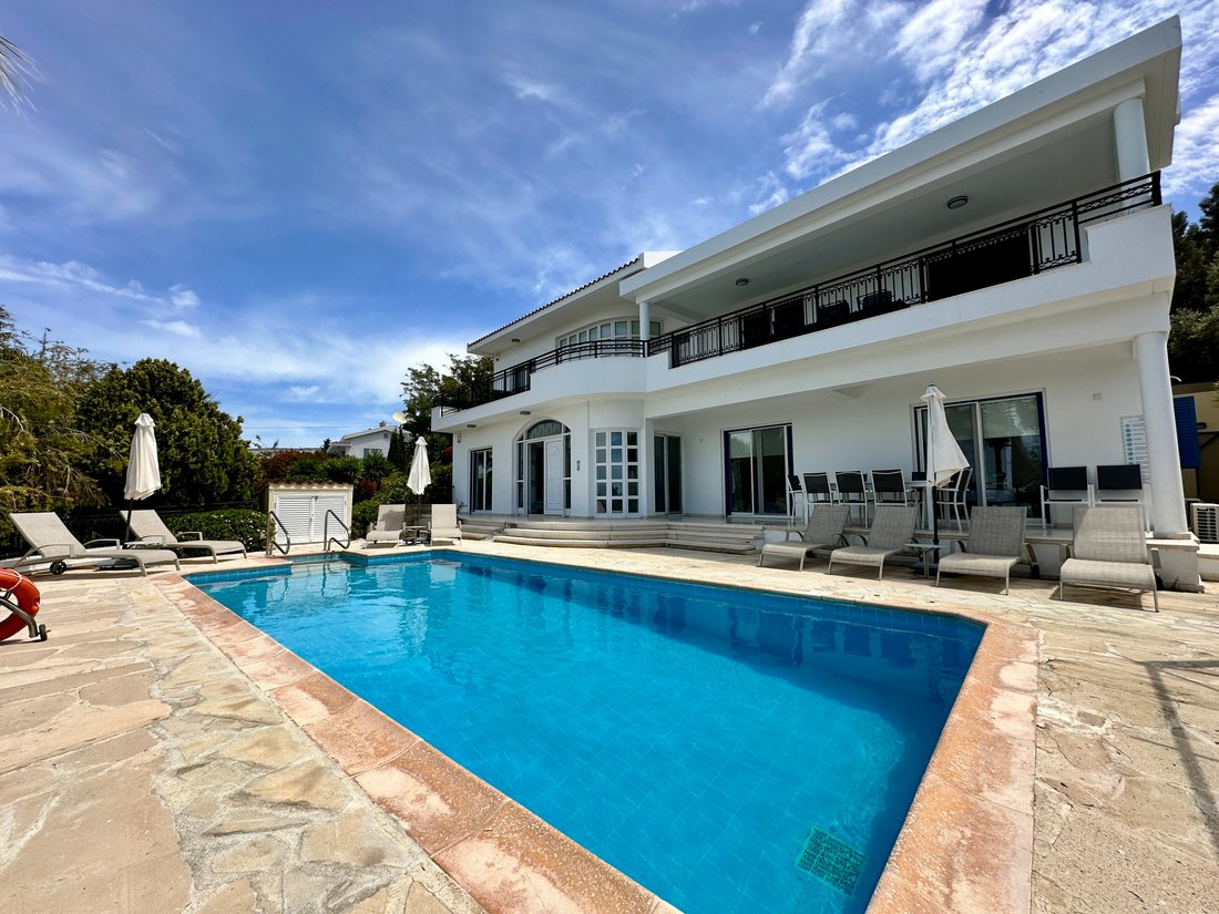 Villa in Coral Bay, Paphos, Cyprus 1 - 12635576