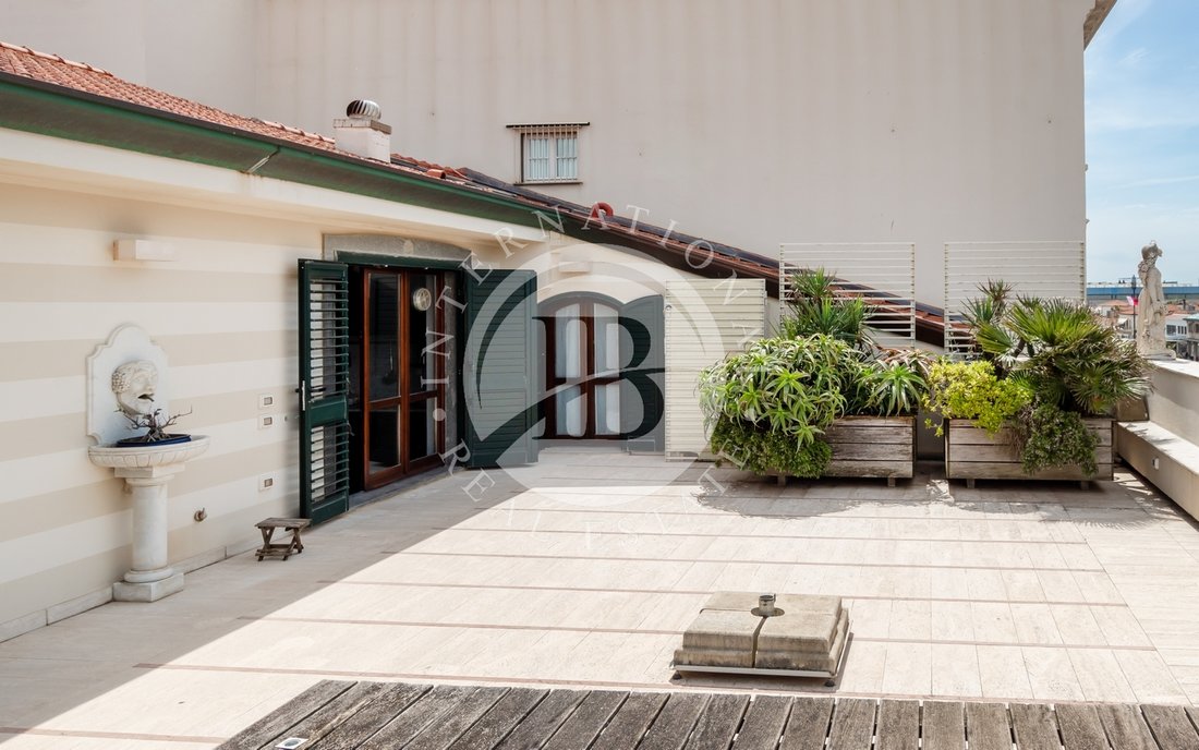 Penthouse in Historic Center, Viareggio, Tuscany 2 - 14255142