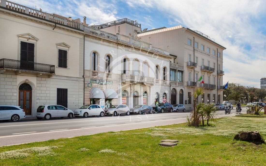 Penthouse in Historic Center, Viareggio, Tuscany 3 - 14255142