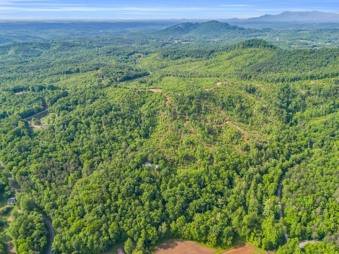 Land in Lake Lure, North Carolina, United States 1 - 14255309