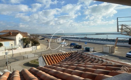 Apartment in Saintes-Maries-de-la-Mer, Provence-Alpes-Côte d'Azur, France 1