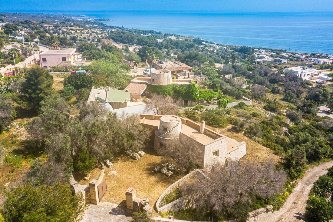 Villa en Morciano di Leuca, Apulia, Italia 1 - 14260170