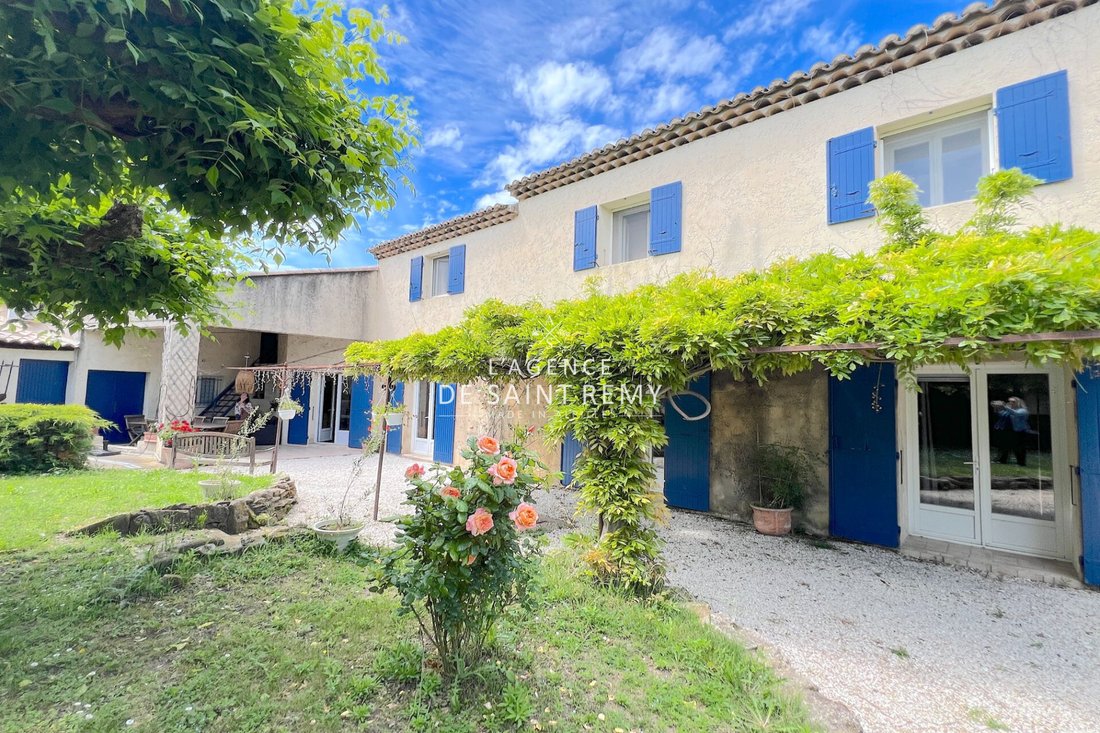 Villa in Saint-Rémy-de-Provence, Provence-Alpes-Côte d'Azur, France 4 - 12480256