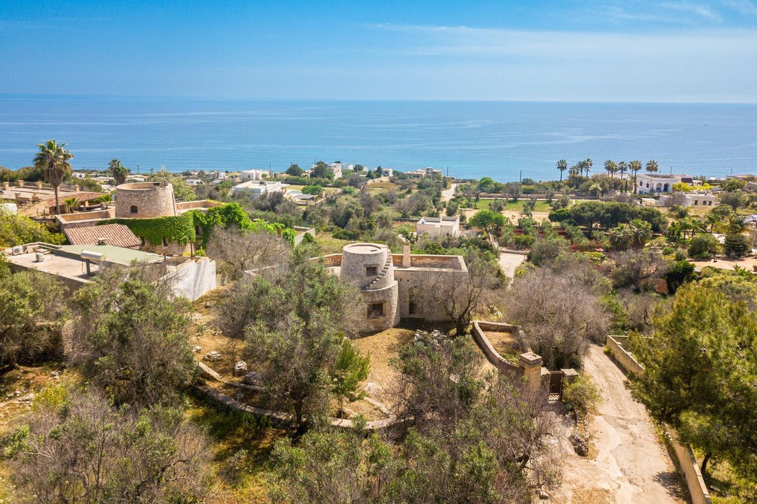 Villa en Morciano di Leuca, Apulia, Italia 2 - 14260170