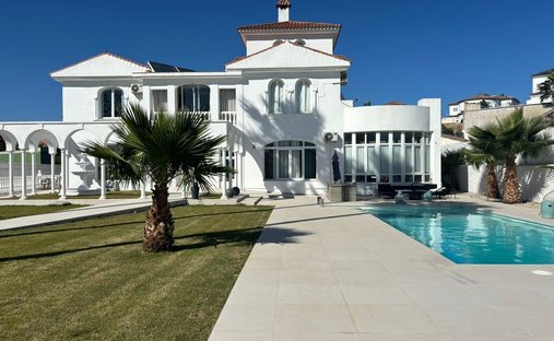 Villa in Die Linie der Empfängnis, Andalusien, Spanien 1