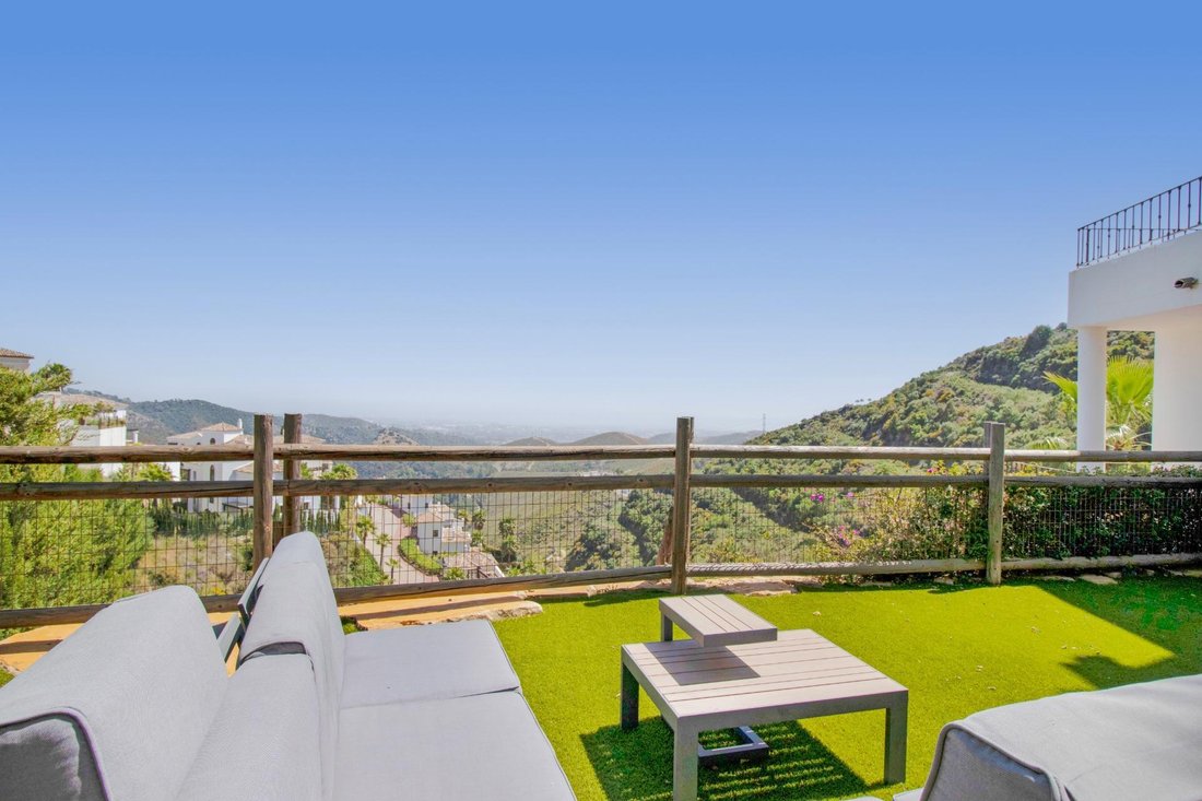 Villa in Benahavis, Andalusia, Spain 1 - 14259161