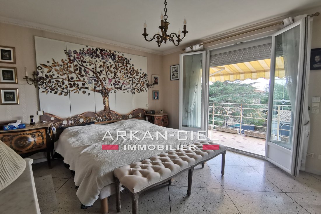 Villa in Antibes, Provence-Alpes-Côte d'Azur, France 5 - 14256287