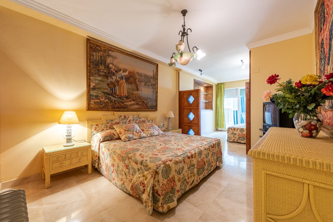 Apartment in Puerto Banus, Marbella, Spain 3 - 14258856