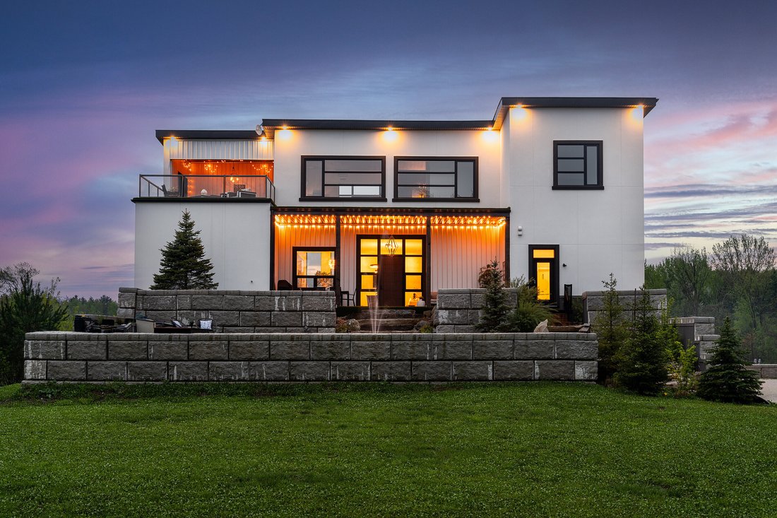 Epitome Of Luxurious Living In Nottawa, Ontario, Canada For Sale (14255886)