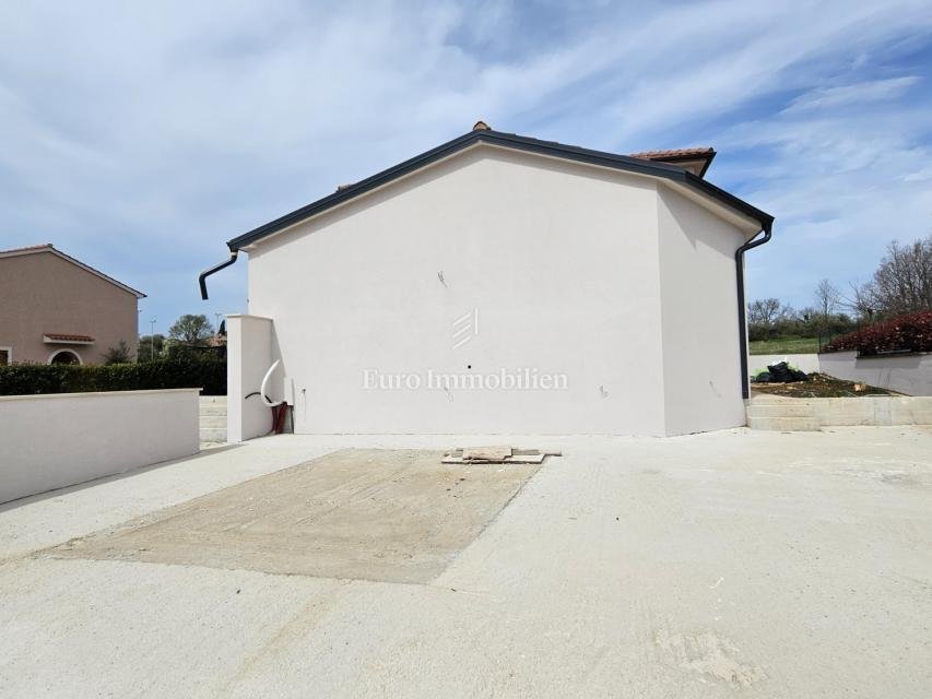 House in Porec, Istria County, Croatia 2 - 14266351