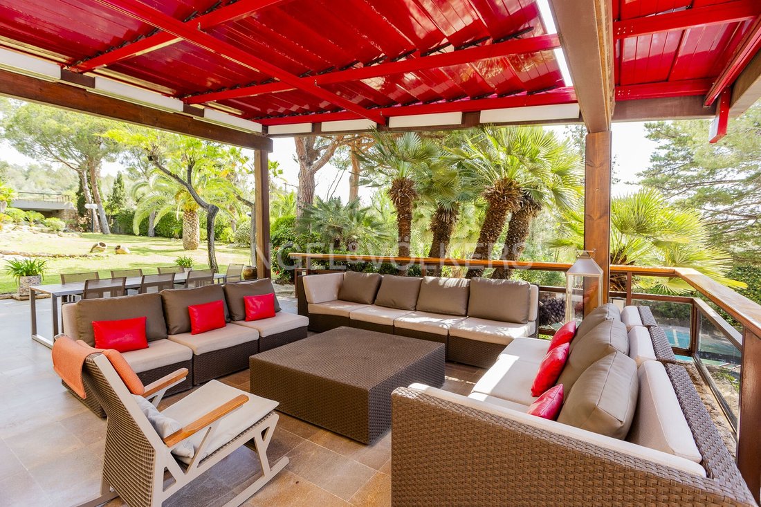 Incredible House With Designer Interiors In Tarragona, Catalonia, Spain