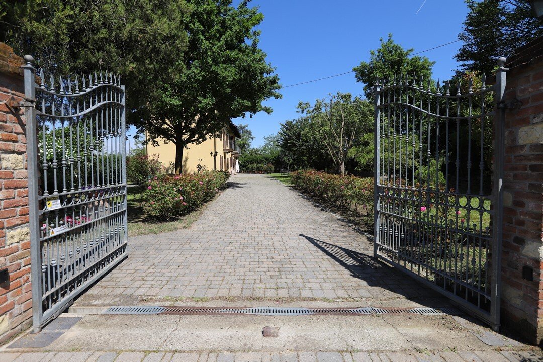 Landhaus in Casale Monferrato, Piemont, Italien 4 - 14268323