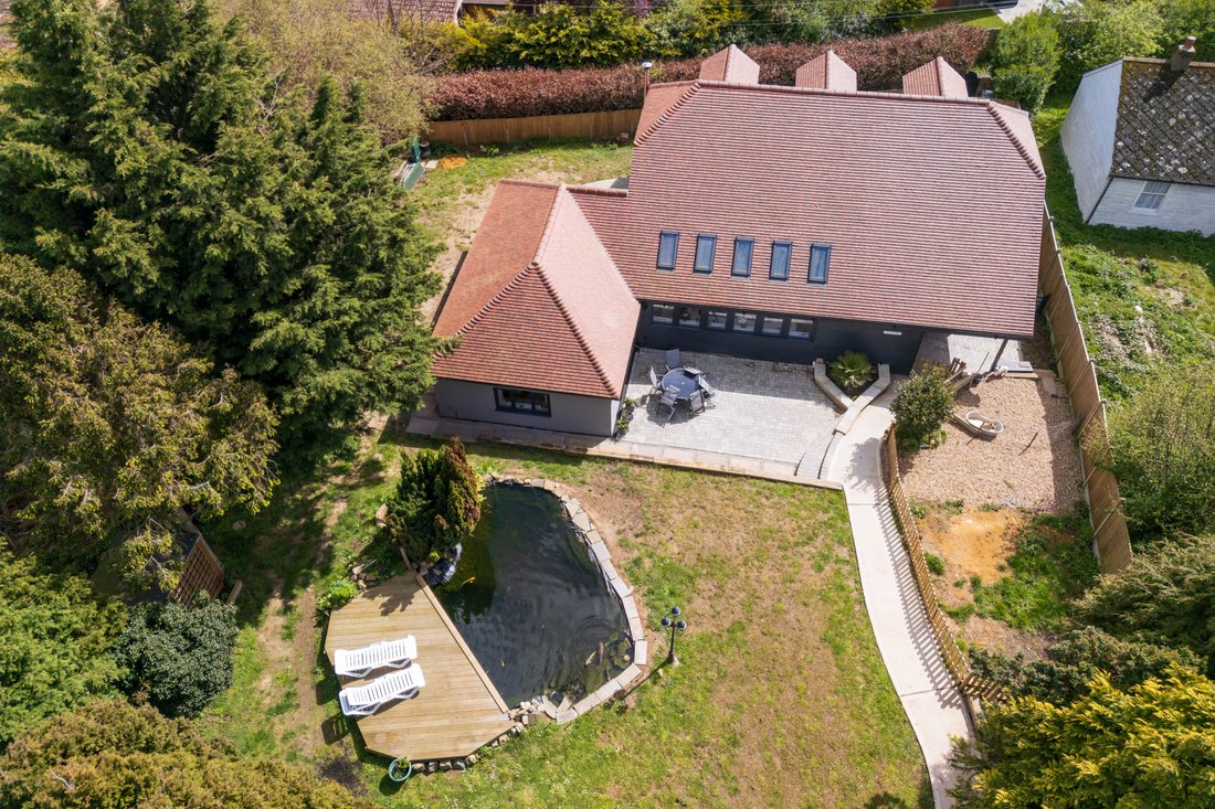 Striking Modern Residence With In Littlebourne, England, United Kingdom