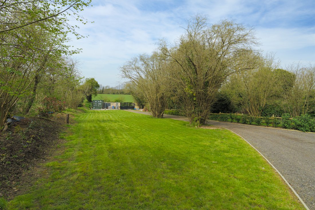 Striking Modern Residence With In Littlebourne, England, United Kingdom