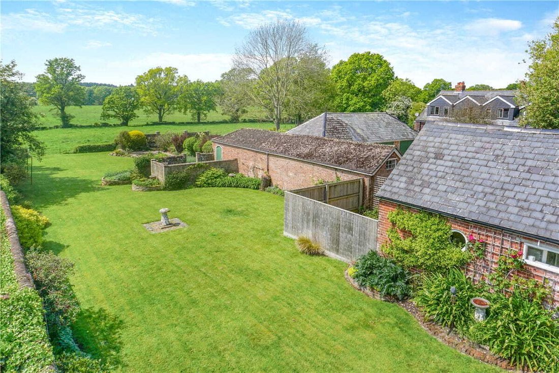 Winchester Road, Botley So32 In Petworth, England, United Kingdom For Sale (14268401)