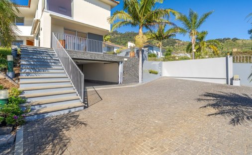 Townhouse en Estreito da Calheta, Madeira, Portugal 1