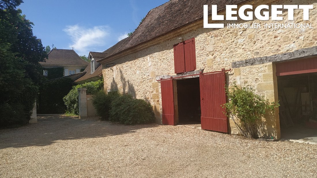 Whispers of the 18th Century: A Noble’s Retreat in Bergerac’s Heart