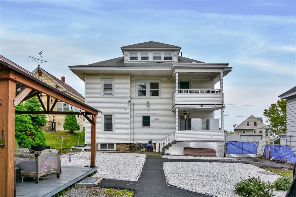 House in Lawrence, Massachusetts, United States 4 - 14269655