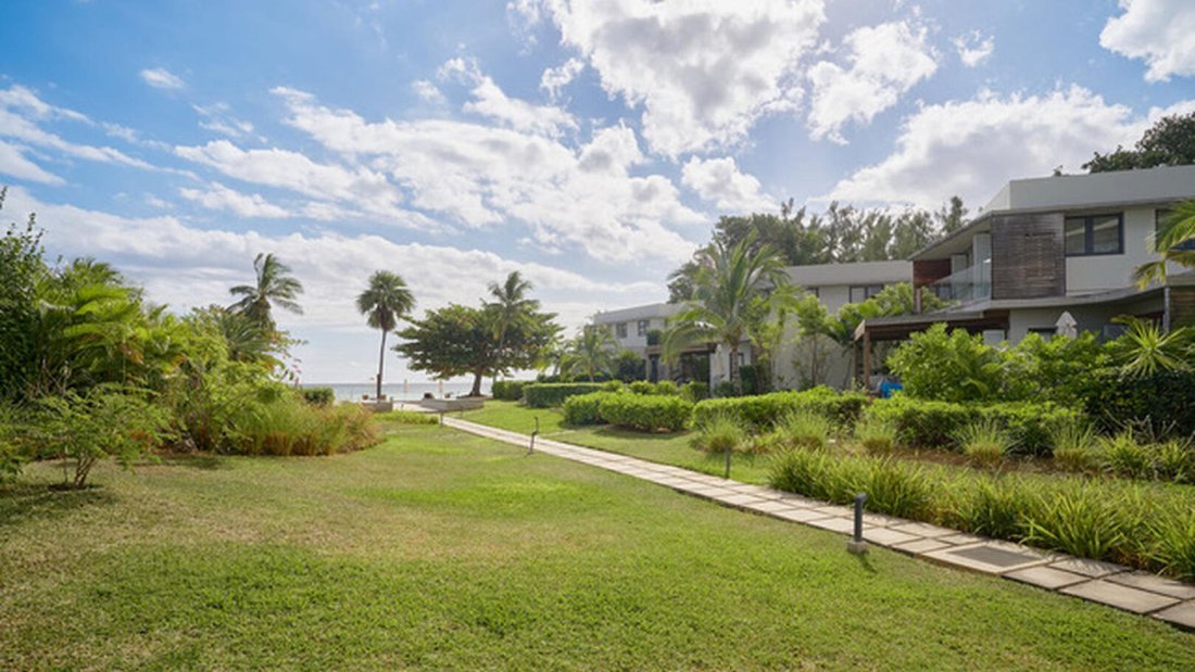 Manta Cove's Most Luxurious Beachfront Penthouse Is Now Available In