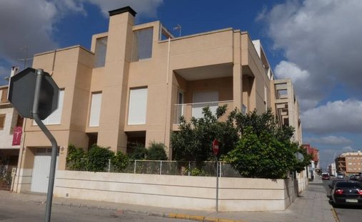 Villa in Almoradi, Valencian Community, Spain 1