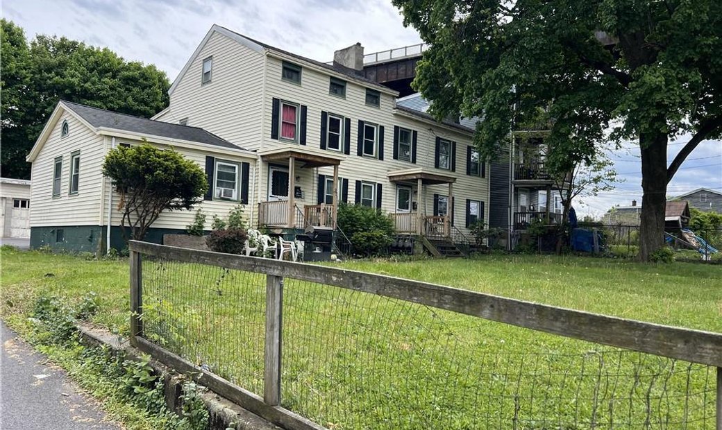 31 Delafield Street, Poughkeepsie, Ny In Spackenkill, New York, Stati
