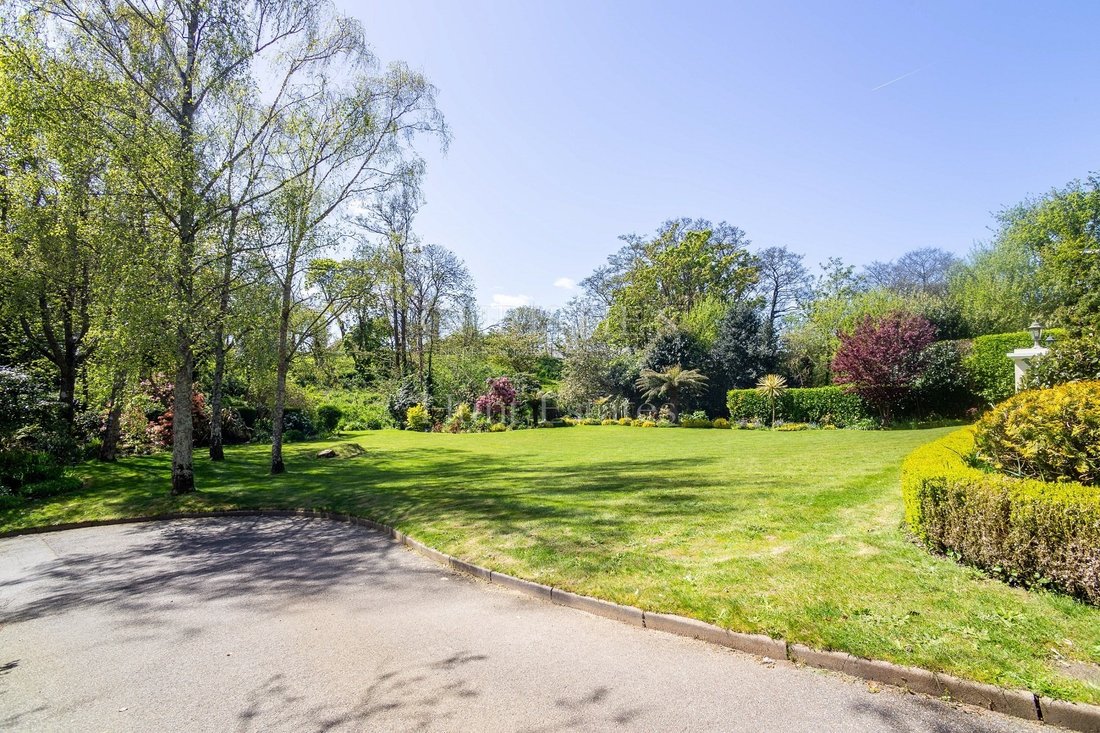 Elegant 6300 Sq Ft House Built To The In Saint Martin, St Martin