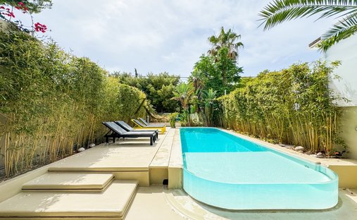 Villa in Vouliagmeni, Attica, Greece 1