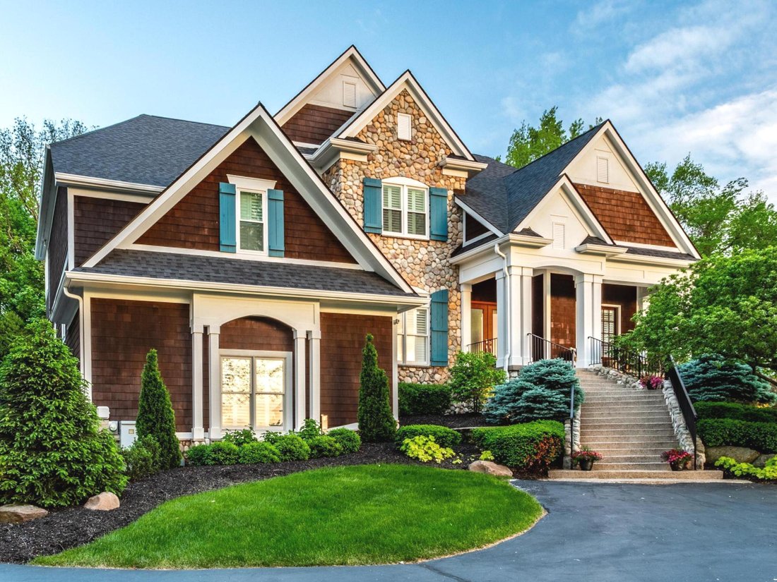 Luxury Living In Sycamore Springs In Indianapolis, Indiana, United