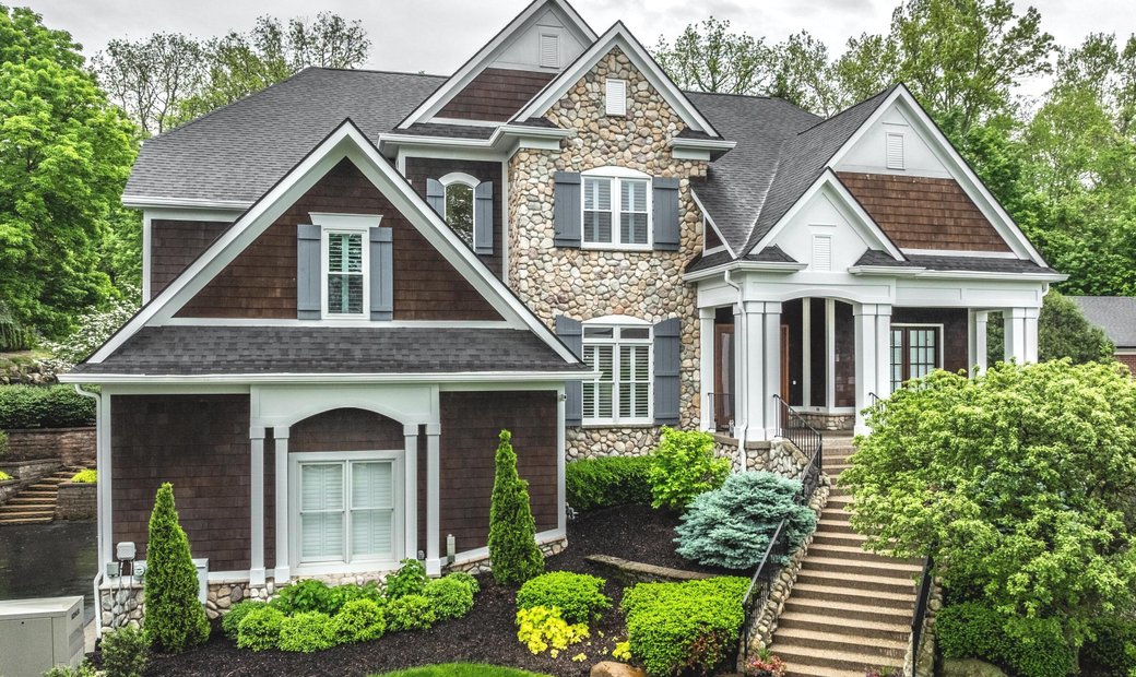 Luxury Living In Sycamore Springs In Indianapolis, Indiana, United