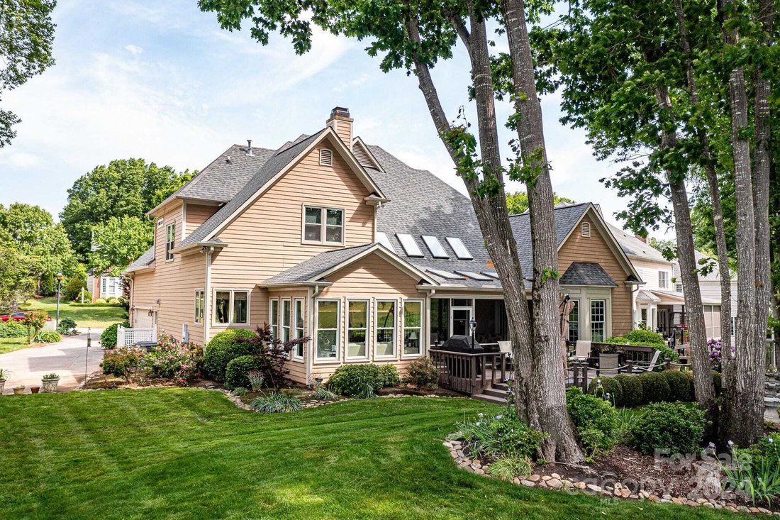 15615 Northstone Drive In Huntersville, North Carolina, United States