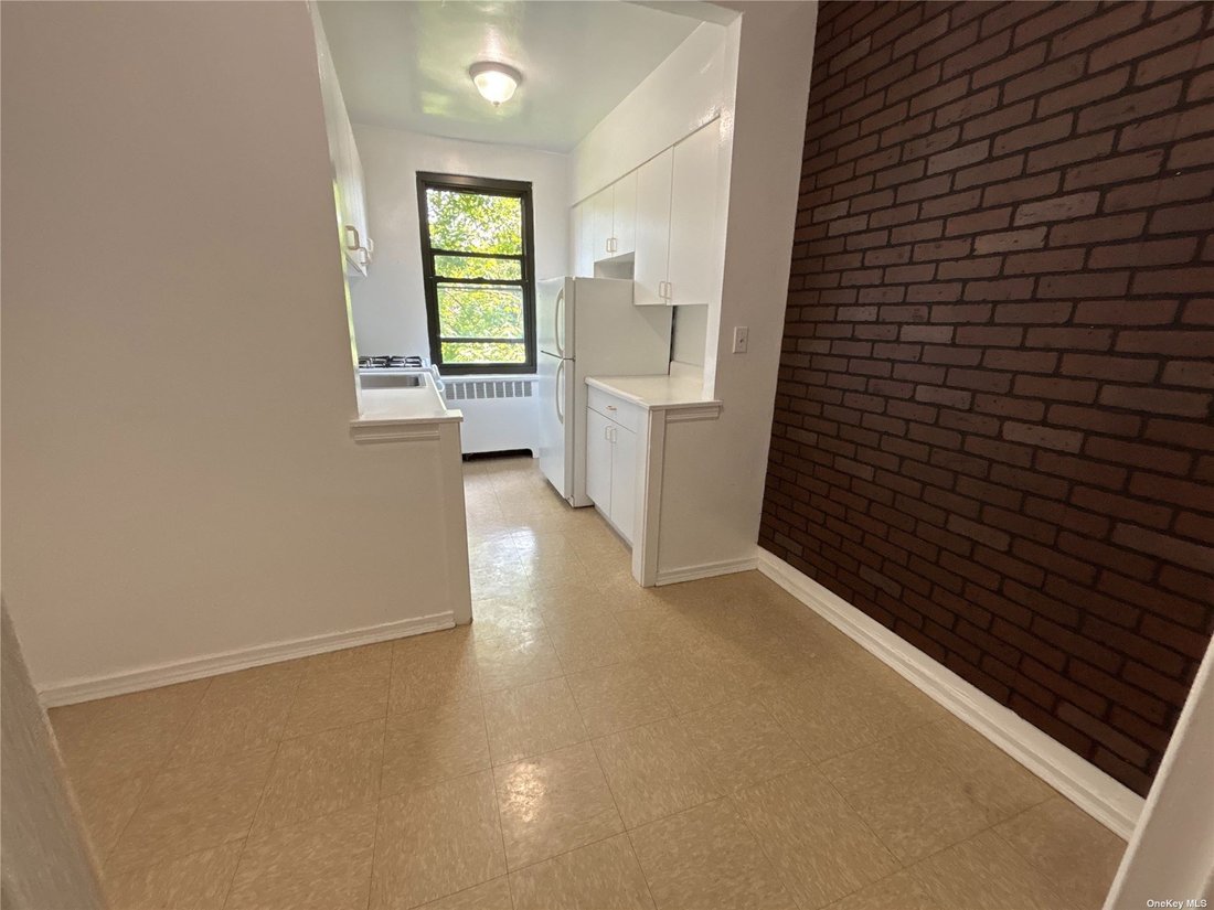 Rental Great Neck Dans Great Neck, état De New York, états Unis à Louer (14275219)