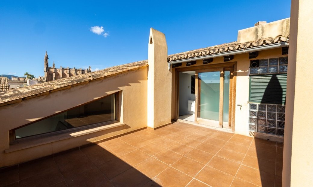 Curated visual reference: Private Yoga In Penthouse Apartment For Sale Reference: Penthouse Apartment For Sale In La Calatrava Dans Palma Îles
