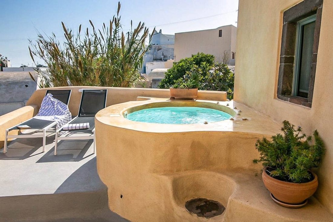 Villa in Thira, Aegean, Greece 3 - 14279578