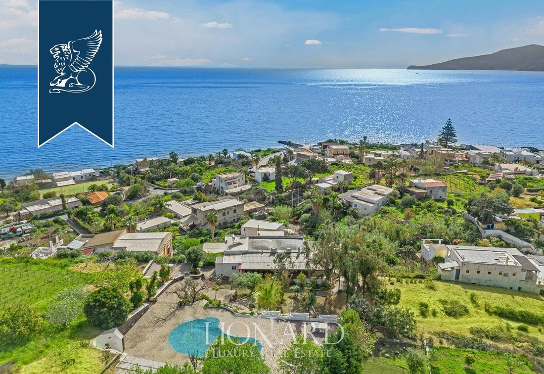 Villa in Santa Marina Salina, Sicily, Italy 5 - 14282764