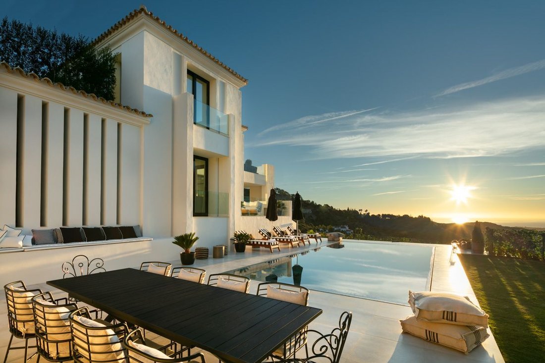 Villa in Benahavis, Andalusia, Spain 1 - 14281531